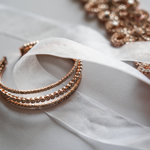 How to stage jewelry for photographs
